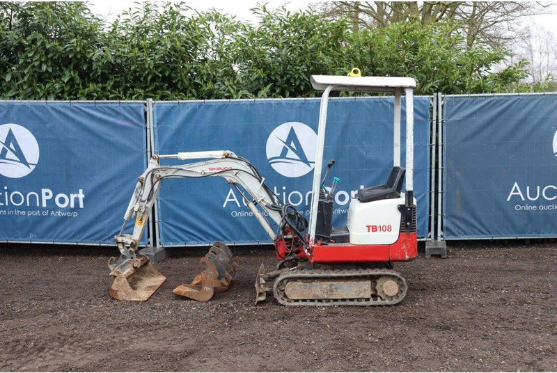 Takeuchi TB108 - Mini rýpadlo: obrázok 2 Takeuchi TB108 - Mini rýpadlo: obrázok 2