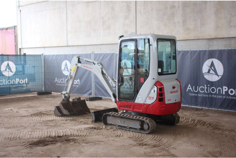 Takeuchi TB216 - Mini rýpadlo: obrázok 3 Takeuchi TB216 - Mini rýpadlo: obrázok 3