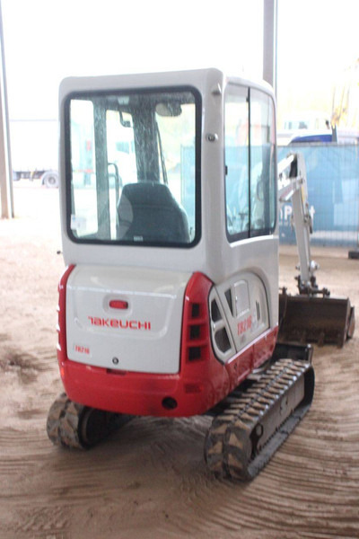 Takeuchi TB216 - Mini rýpadlo: obrázok 5 Takeuchi TB216 - Mini rýpadlo: obrázok 5