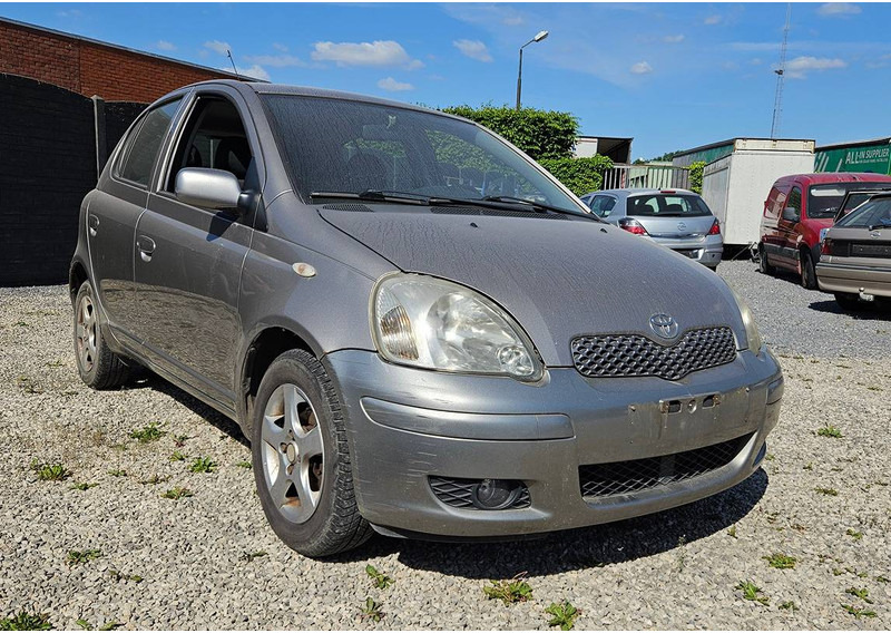 Toyota Yaris (I - update) 1.0 16v VVT-i - Sedan: obrázok 2 Toyota Yaris (I - update) 1.0 16v VVT-i - Sedan: obrázok 2