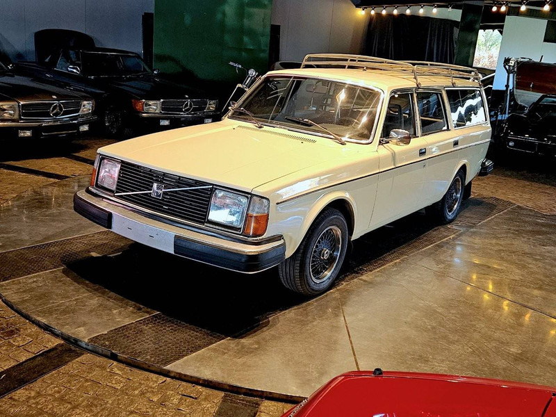 Volvo 240 Series_245 - Automobil: obrázok 1 Volvo 240 Series_245 - Automobil: obrázok 1