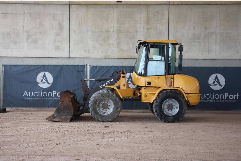Volvo L30B-Z/X - Kolesový nakladač: obrázok 2 Volvo L30B-Z/X - Kolesový nakladač: obrázok 2