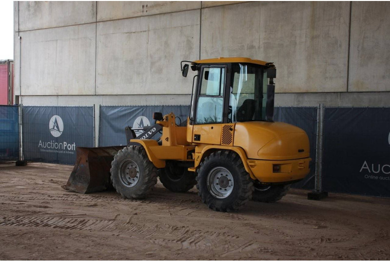 Volvo L30B-Z/X - Kolesový nakladač: obrázok 3 Volvo L30B-Z/X - Kolesový nakladač: obrázok 3