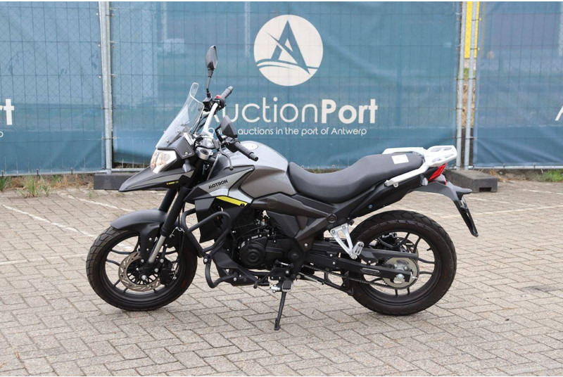 X-Nord 125 - Motocykel: obrázok 2 X-Nord 125 - Motocykel: obrázok 2