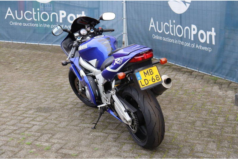 Yamaha YZF-R6 - Motocykel: obrázok 4 Yamaha YZF-R6 - Motocykel: obrázok 4