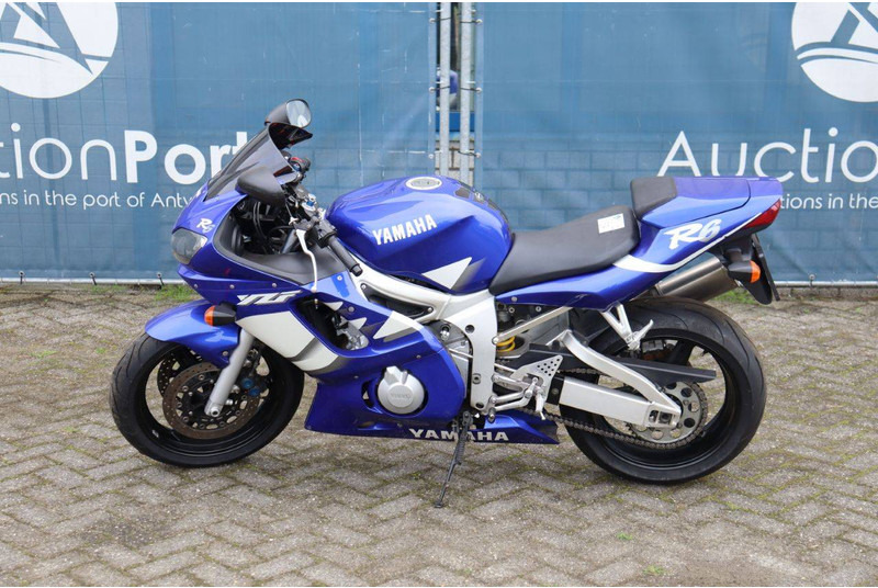 Yamaha YZF-R6 - Motocykel: obrázok 2 Yamaha YZF-R6 - Motocykel: obrázok 2