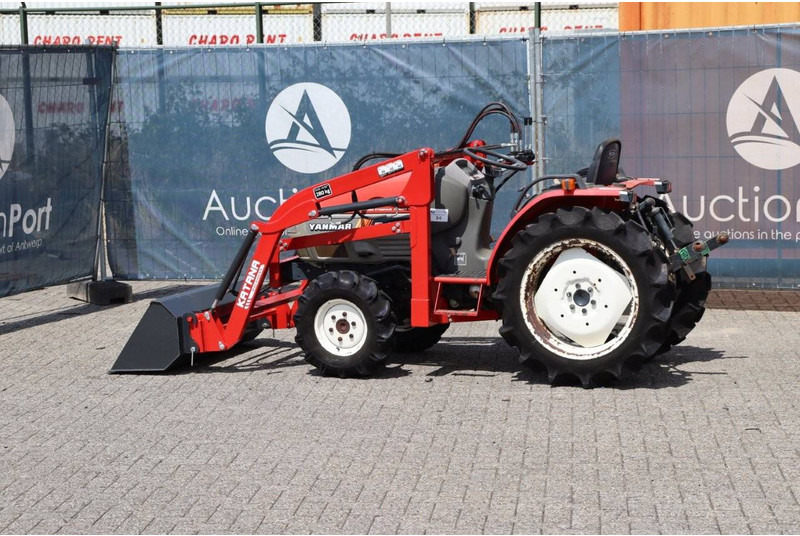 Yanmar F-2000 - Traktor: obrázok 3 Yanmar F-2000 - Traktor: obrázok 3