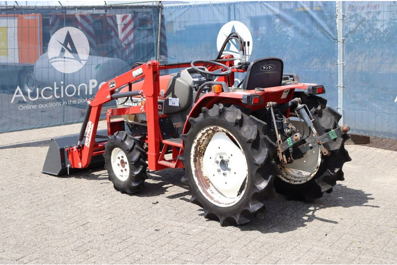 Yanmar F-2000 - Traktor: obrázok 4 Yanmar F-2000 - Traktor: obrázok 4