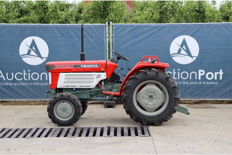 Yanmar YM2210D - Traktor: obrázok 2 Yanmar YM2210D - Traktor: obrázok 2