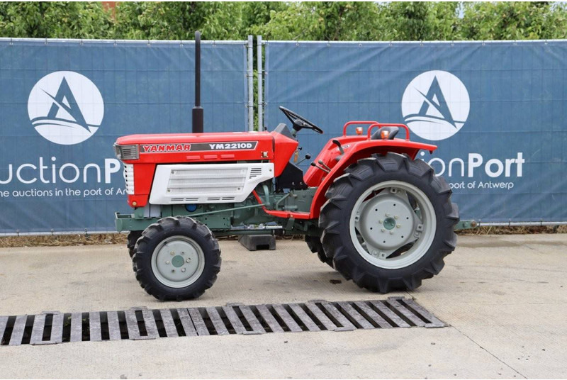 Yanmar YM2210D - Traktor: obrázok 1 Yanmar YM2210D - Traktor: obrázok 1