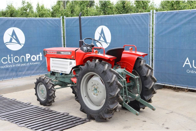 Yanmar YM2210D - Traktor: obrázok 4 Yanmar YM2210D - Traktor: obrázok 4