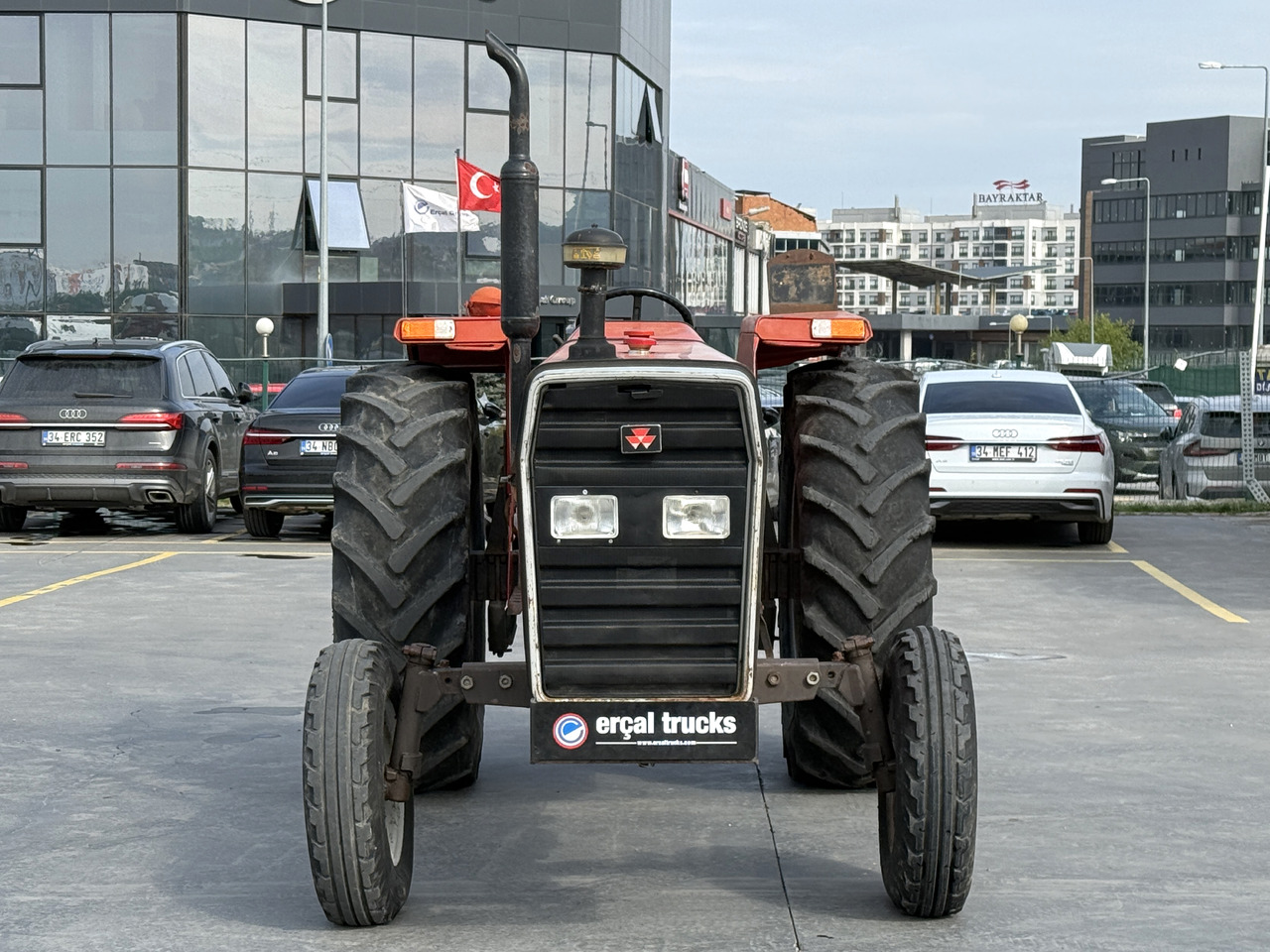 MASSEY FERGUSON 1996 MASSEY FERGUSON 285 S/ TRACTOR - Traktor: obrázok 2 MASSEY FERGUSON 1996 MASSEY FERGUSON 285 S/ TRACTOR - Traktor: obrázok 2