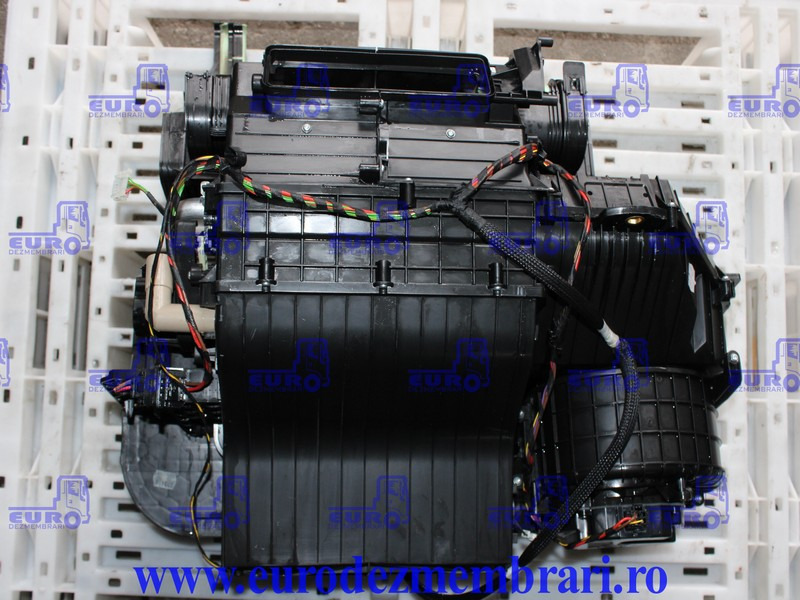 CARCASA SISTEM CLIMATIZARE MERCEDES ACTROS MP4 A9608305560 - Časť klimatizácie pre Nákladné auto: obrázok 2 CARCASA SISTEM CLIMATIZARE MERCEDES ACTROS MP4 A9608305560 - Časť klimatizácie pre Nákladné auto: obrázok 2