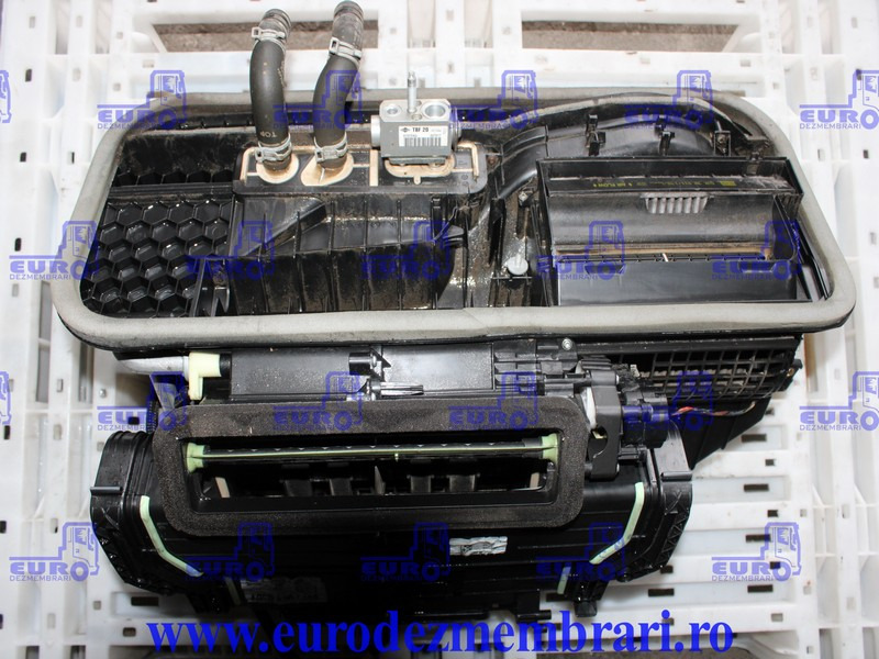 CARCASA SISTEM CLIMATIZARE MERCEDES ACTROS MP4 A9608305560 - Časť klimatizácie pre Nákladné auto: obrázok 1 CARCASA SISTEM CLIMATIZARE MERCEDES ACTROS MP4 A9608305560 - Časť klimatizácie pre Nákladné auto: obrázok 1
