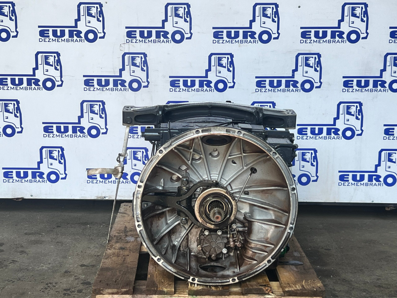 CUTIE DE VITEZE AUTOMATA CU RETARDER MAN TIPMATIC 14 2700NM R3500 DD 81.32004.6417 - Prevodovka pre Nákladné auto: obrázok 2 CUTIE DE VITEZE AUTOMATA CU RETARDER MAN TIPMATIC 14 2700NM R3500 DD 81.32004.6417 - Prevodovka pre Nákladné auto: obrázok 2