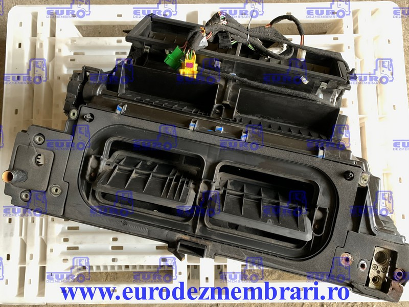 SISTEM CLIMATIZARE IVECO STRALIS 5E9920200 - Kabína a interiér pre Nákladné auto: obrázok 1 SISTEM CLIMATIZARE IVECO STRALIS 5E9920200 - Kabína a interiér pre Nákladné auto: obrázok 1