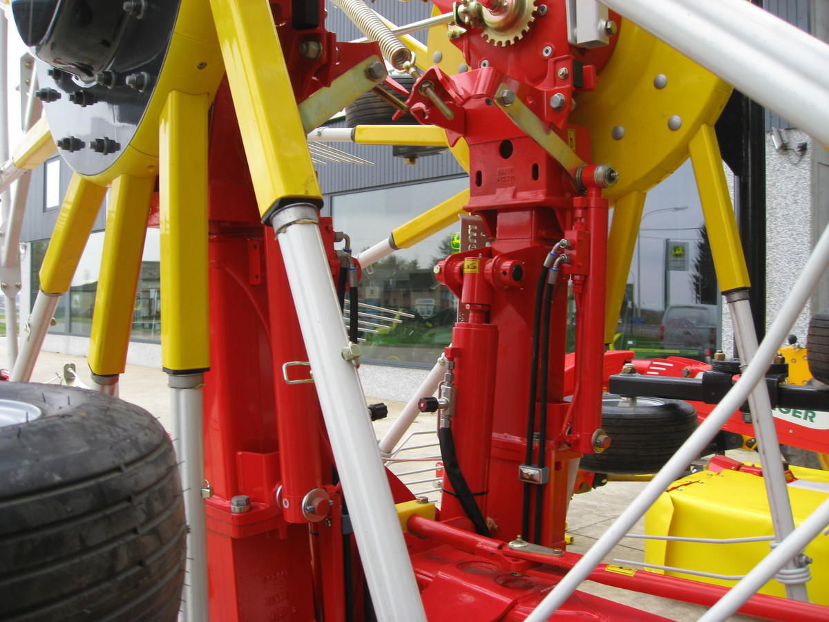 Pöttinger TOP 762C - Obracač sena: obrázok 3 Pöttinger TOP 762C - Obracač sena: obrázok 3