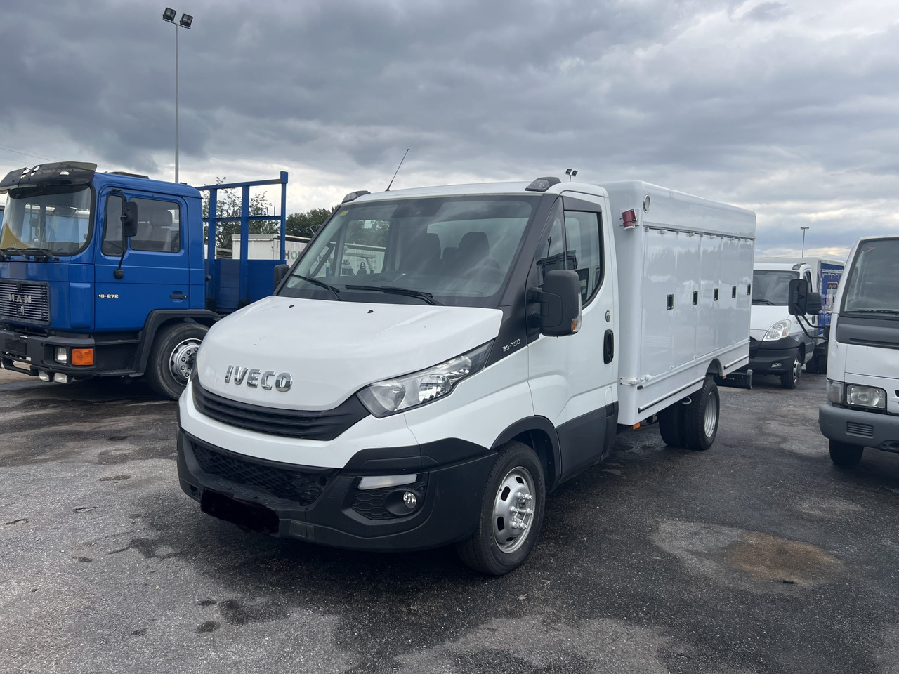 FUROGON HELADERO CON PLACAS MERCEDES Y IVECO - Chladiarenská dodávka: obrázok 1 FUROGON HELADERO CON PLACAS MERCEDES Y IVECO - Chladiarenská dodávka: obrázok 1