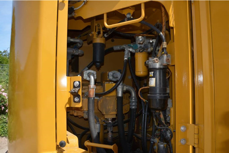 Pásové rýpadlo Cat 325 FL CR: obrázok 12