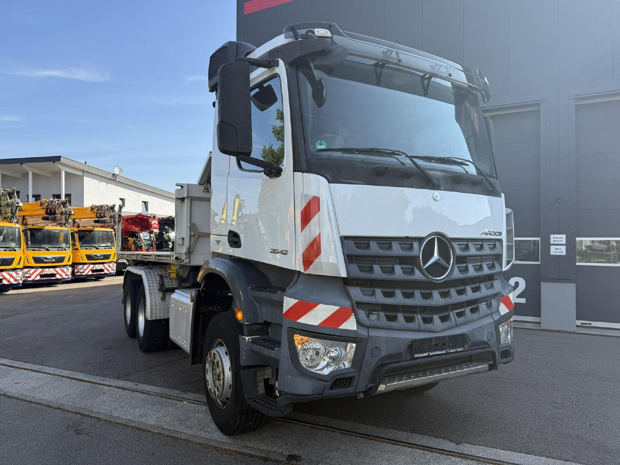 Mercedes Benz Mercedes-Benz Arocs 2642 K 6x4 | Meiller Kipper - Iné stroje: obrázok 2 Mercedes Benz Mercedes-Benz Arocs 2642 K 6x4 | Meiller Kipper - Iné stroje: obrázok 2