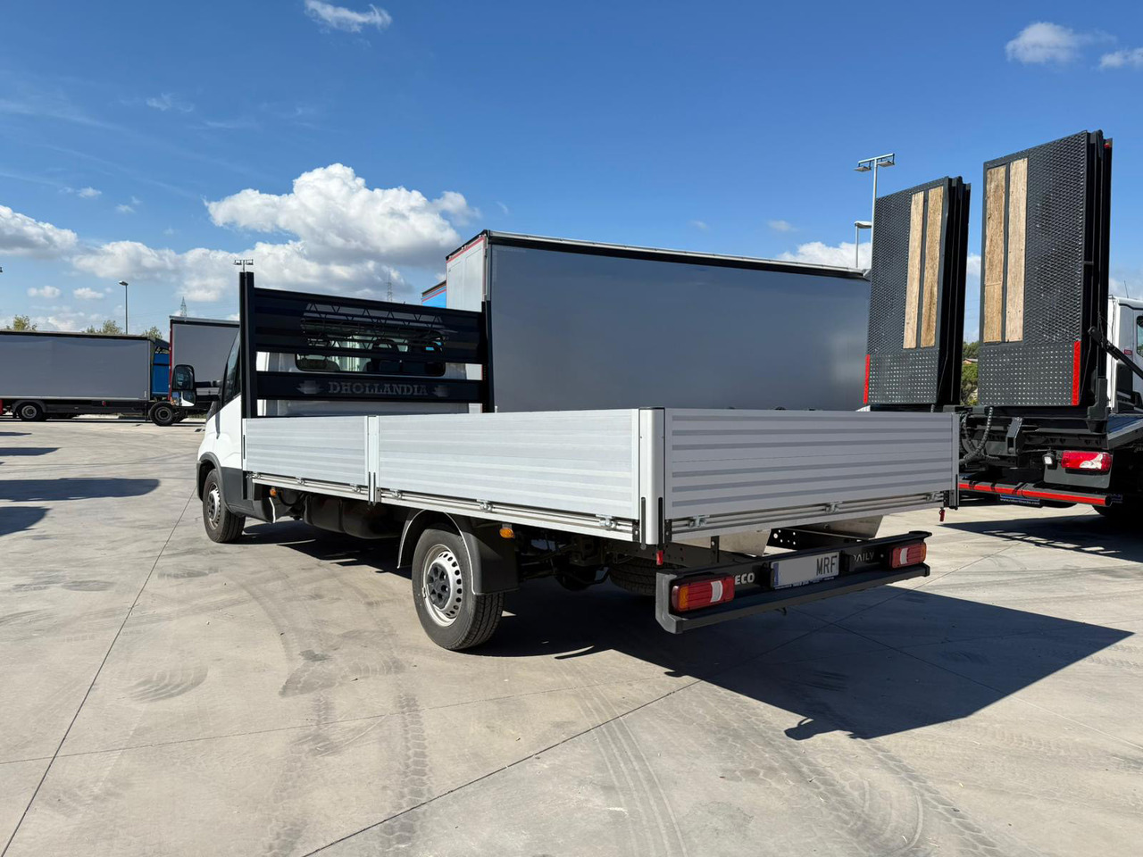 IVECO 35S16 Daily E6 (Open Box) - Dodávka valník: obrázok 3 IVECO 35S16 Daily E6 (Open Box) - Dodávka valník: obrázok 3