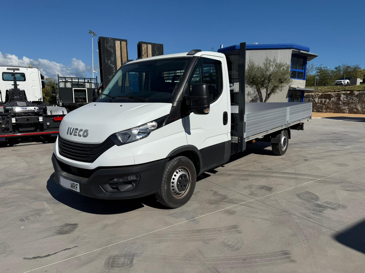 IVECO 35S16 Daily E6 (Open Box) - Dodávka valník: obrázok 1 IVECO 35S16 Daily E6 (Open Box) - Dodávka valník: obrázok 1