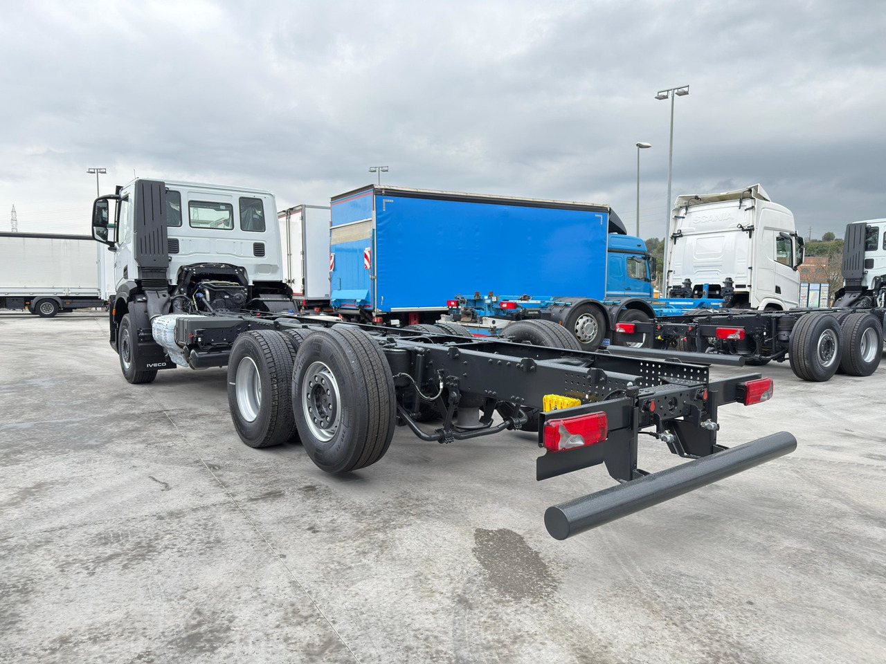 IVECO AD280X46 YPS ON X-Way E6 (Chassis) - Podvozek s kabinou: obrázok 4 IVECO AD280X46 YPS ON X-Way E6 (Chassis) - Podvozek s kabinou: obrázok 4