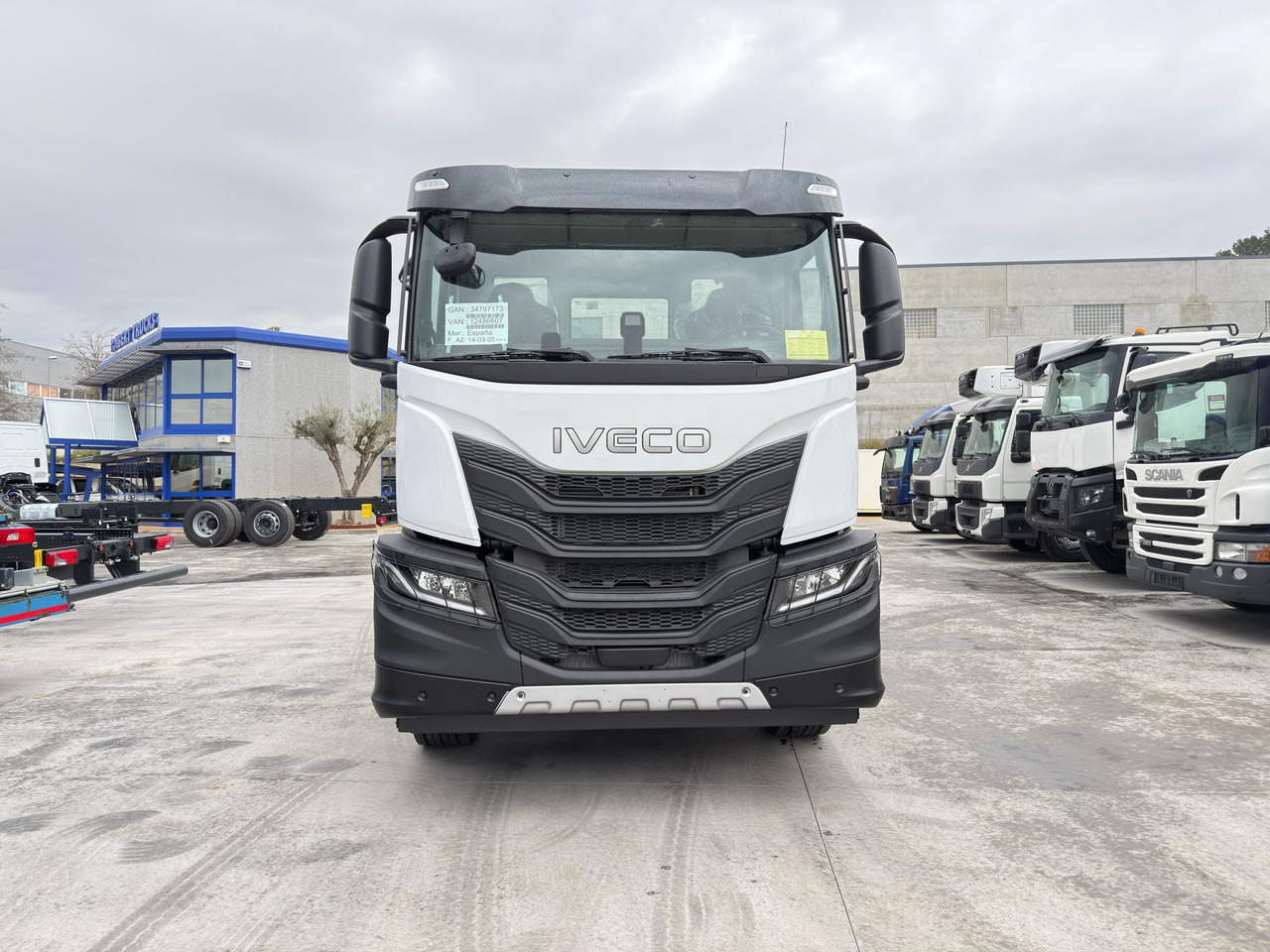 IVECO AD280X46 YPS ON X-Way E6 (Chassis) - Podvozek s kabinou: obrázok 3 IVECO AD280X46 YPS ON X-Way E6 (Chassis) - Podvozek s kabinou: obrázok 3