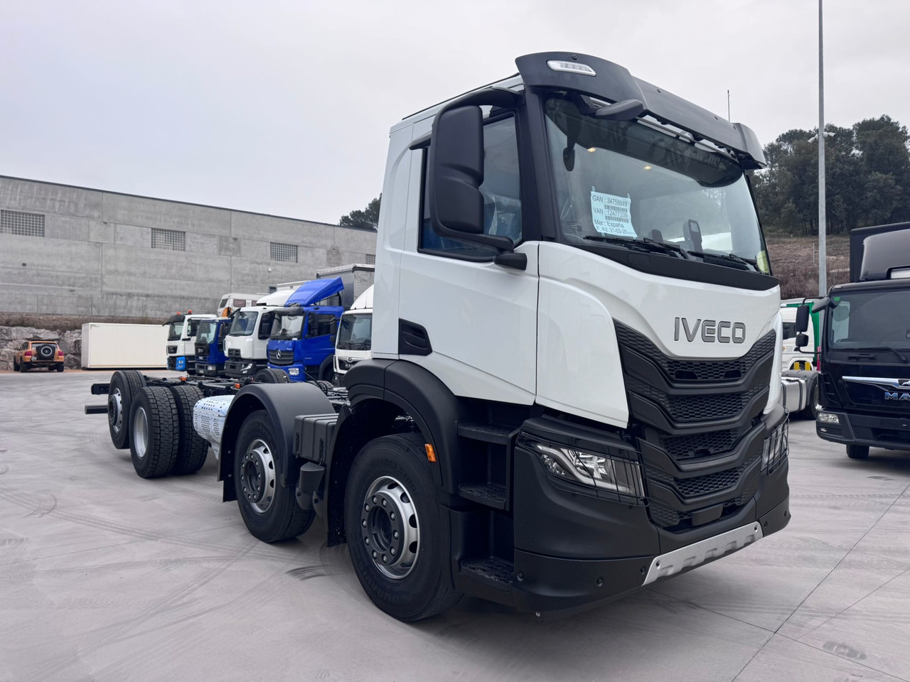 IVECO AD350X50 YPS ON X-Way E6 (Chassis) - Podvozek s kabinou: obrázok 2 IVECO AD350X50 YPS ON X-Way E6 (Chassis) - Podvozek s kabinou: obrázok 2