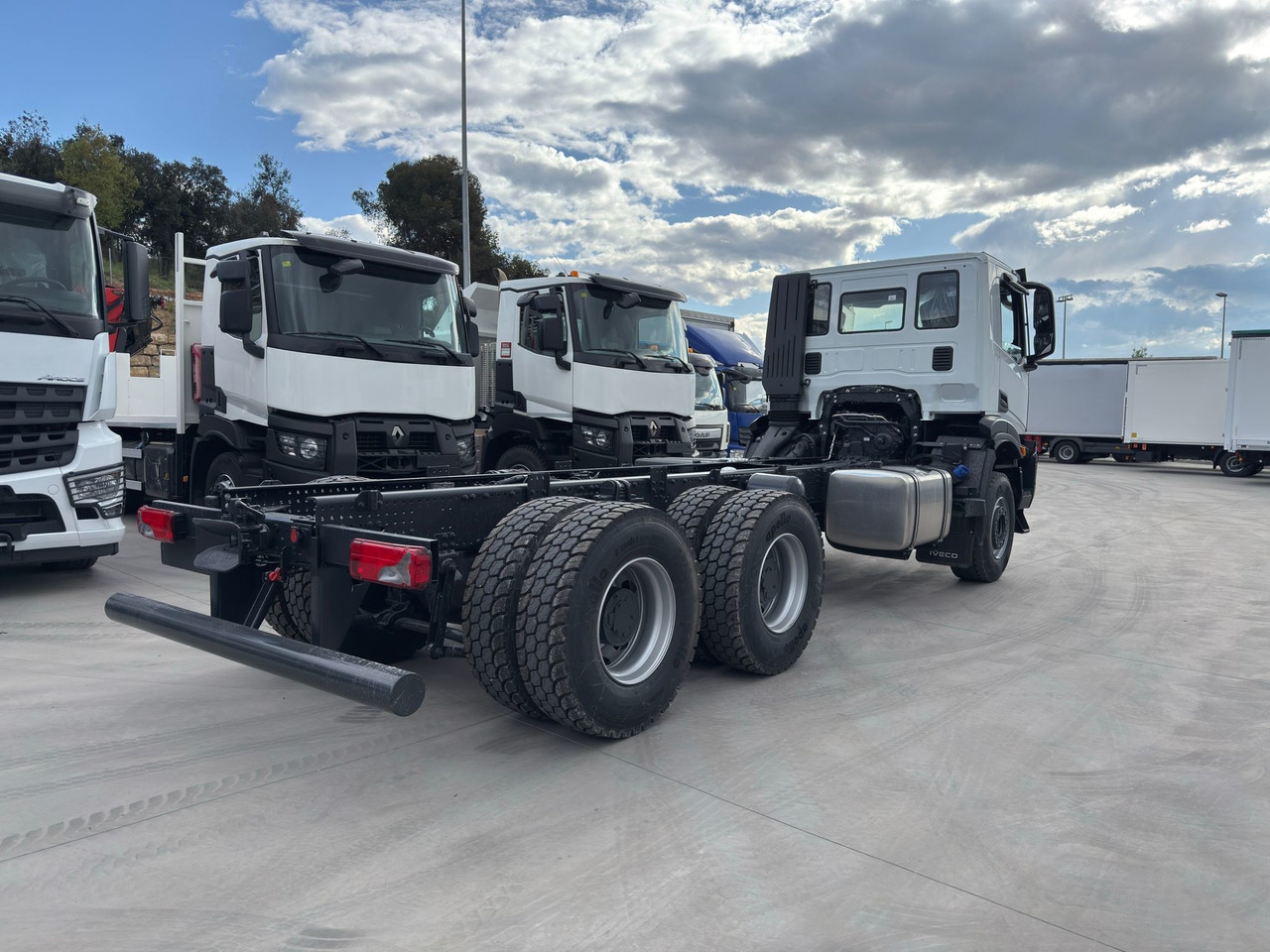IVECO AD380T46 6x4 E6 (Chassis) - Podvozek s kabinou: obrázok 4 IVECO AD380T46 6x4 E6 (Chassis) - Podvozek s kabinou: obrázok 4