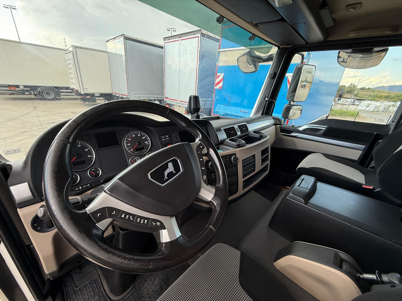 MAN 12.220 BL TGL E6 (Van) - Skříňový nákladní auto: obrázok 5 MAN 12.220 BL TGL E6 (Van) - Skříňový nákladní auto: obrázok 5