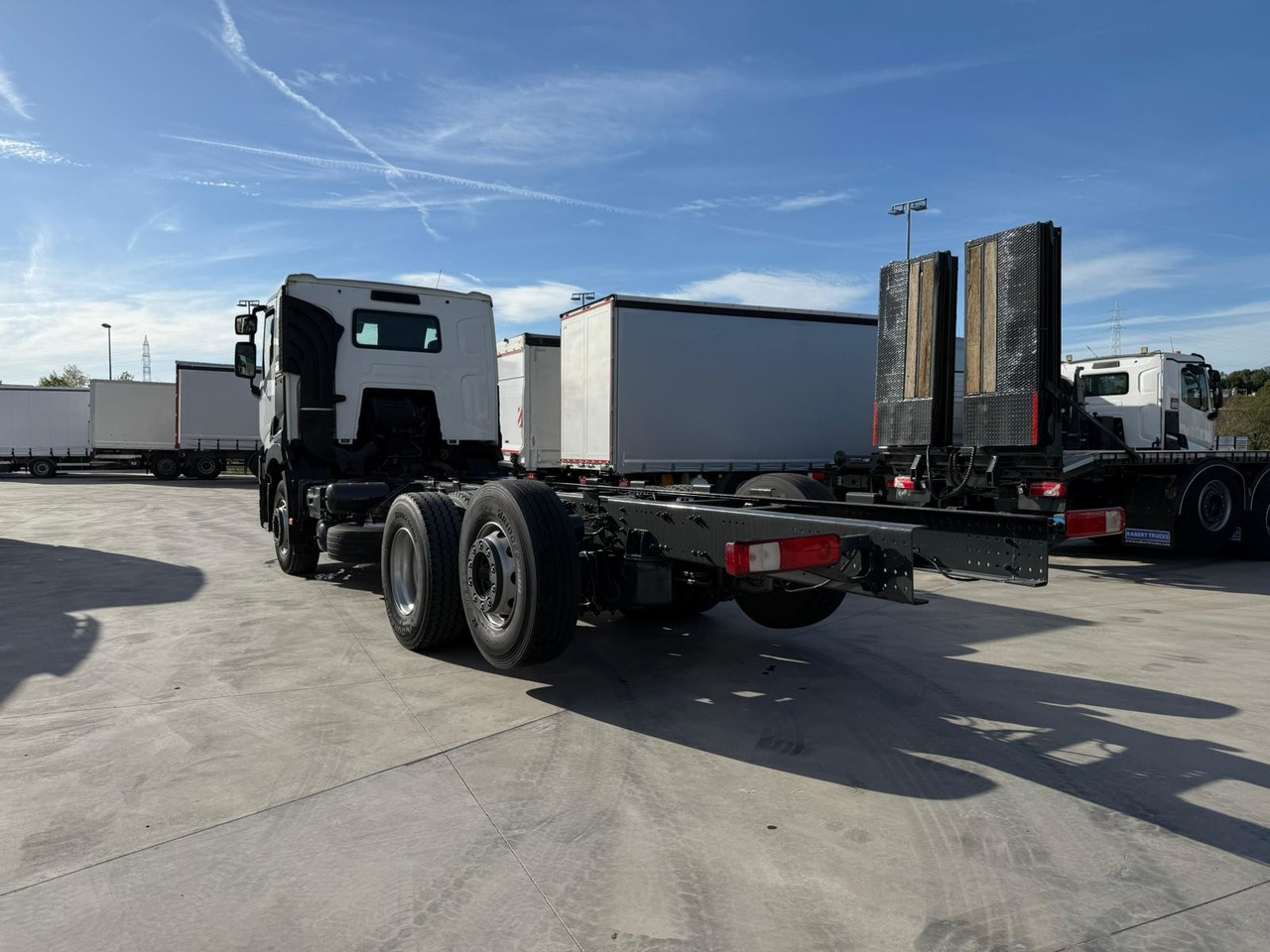 RENAULT C380.26 E6 (Chassis) - Podvozek s kabinou: obrázok 4 RENAULT C380.26 E6 (Chassis) - Podvozek s kabinou: obrázok 4