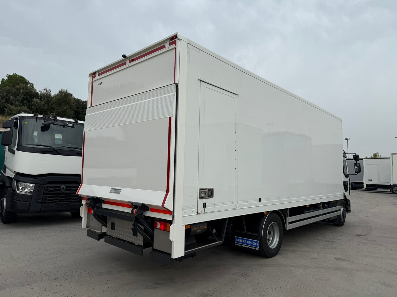 RENAULT D E6 (VAN) - Skříňový nákladní auto: obrázok 3 RENAULT D E6 (VAN) - Skříňový nákladní auto: obrázok 3