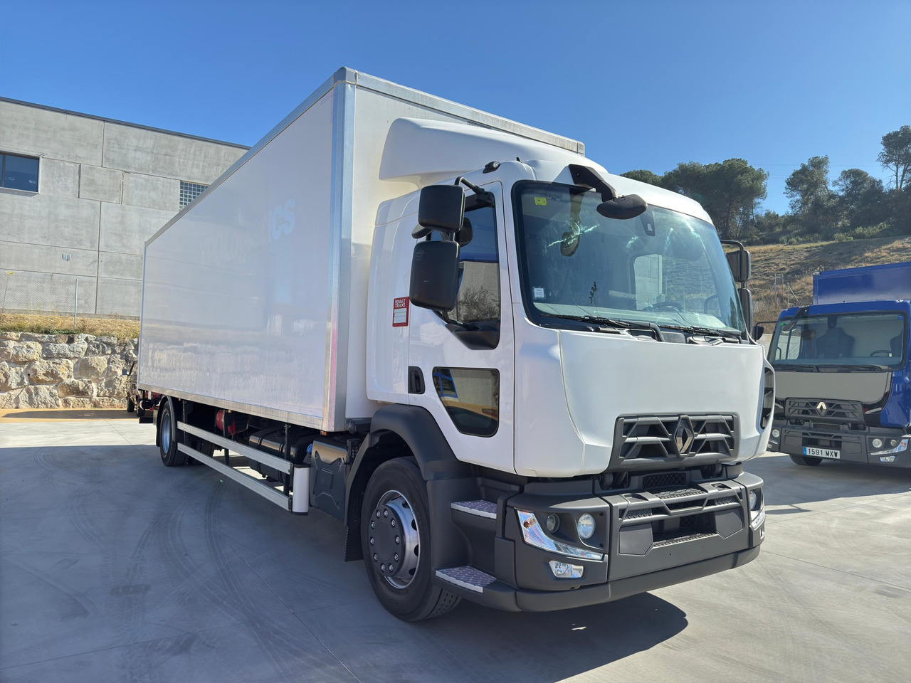 RENAULT D19.280 E6 (VAN) - Skříňový nákladní auto: obrázok 2 RENAULT D19.280 E6 (VAN) - Skříňový nákladní auto: obrázok 2
