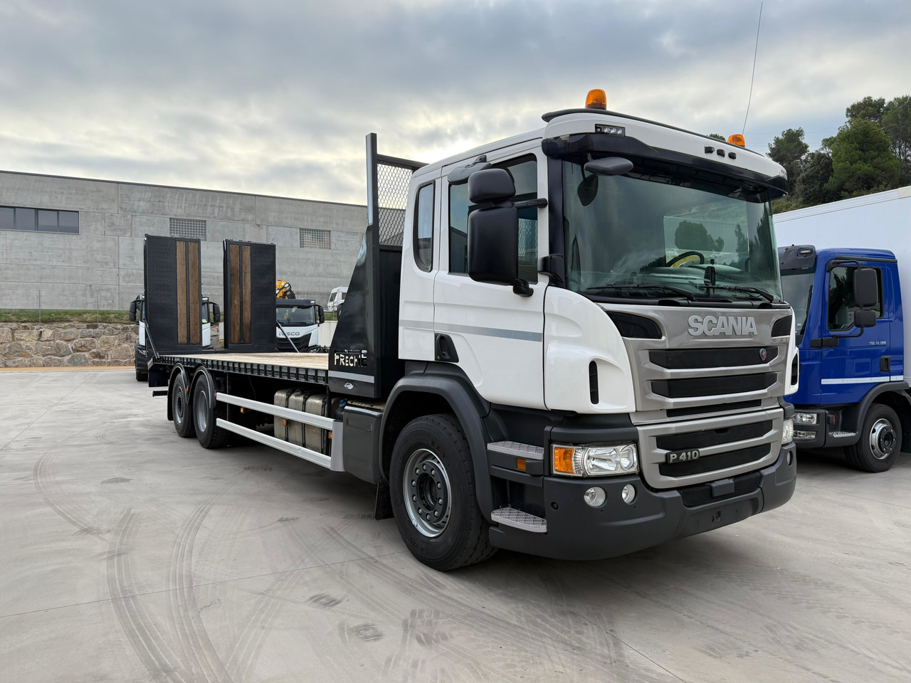 SCANIA P410 E6 (Platform) - Nákladné vozidlo na prepravu automobilov: obrázok 2 SCANIA P410 E6 (Platform) - Nákladné vozidlo na prepravu automobilov: obrázok 2