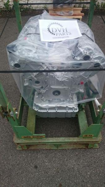Nc Moteur MERCEDES-BENZ OM642.896 pour minibus MERCEDES-BENZ SPRINTER, OM 642 896 neuf - Motor pre Minibus: obrázok 1 Nc Moteur MERCEDES-BENZ OM642.896 pour minibus MERCEDES-BENZ SPRINTER, OM 642 896 neuf - Motor pre Minibus: obrázok 1
