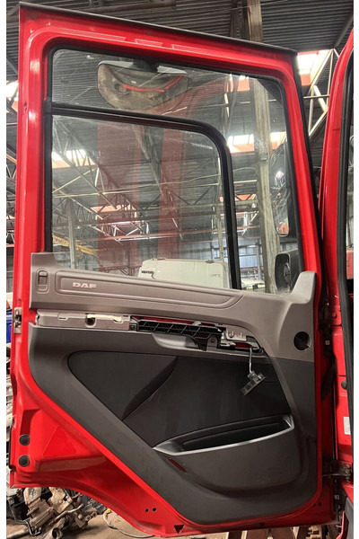 DAF CF - Dvere a diely: obrázok 2 DAF CF - Dvere a diely: obrázok 2