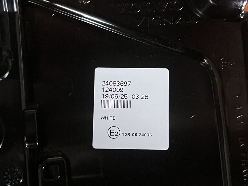 Volvo FH5/Aero - Náhradný diel: obrázok 3 Volvo FH5/Aero - Náhradný diel: obrázok 3