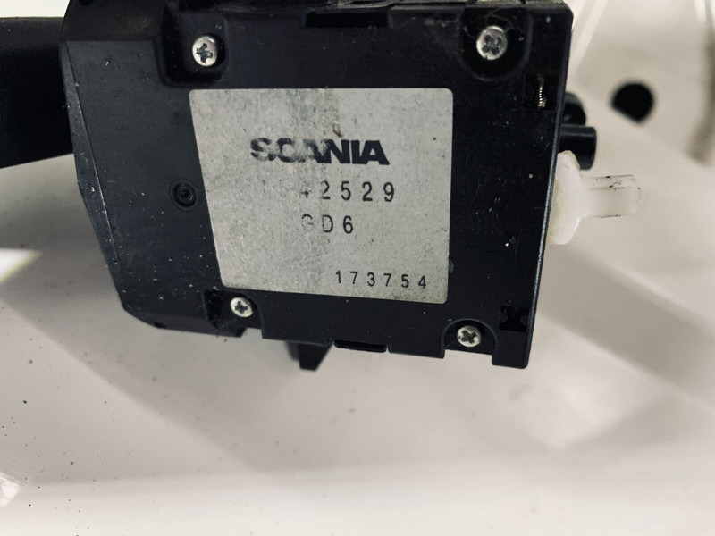Scania 124 - Relé: obrázok 2 Scania 124 - Relé: obrázok 2