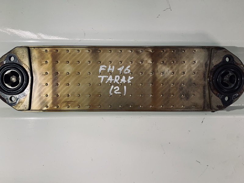 Volvo FH 16 - Olejový chladič: obrázok 1 Volvo FH 16 - Olejový chladič: obrázok 1