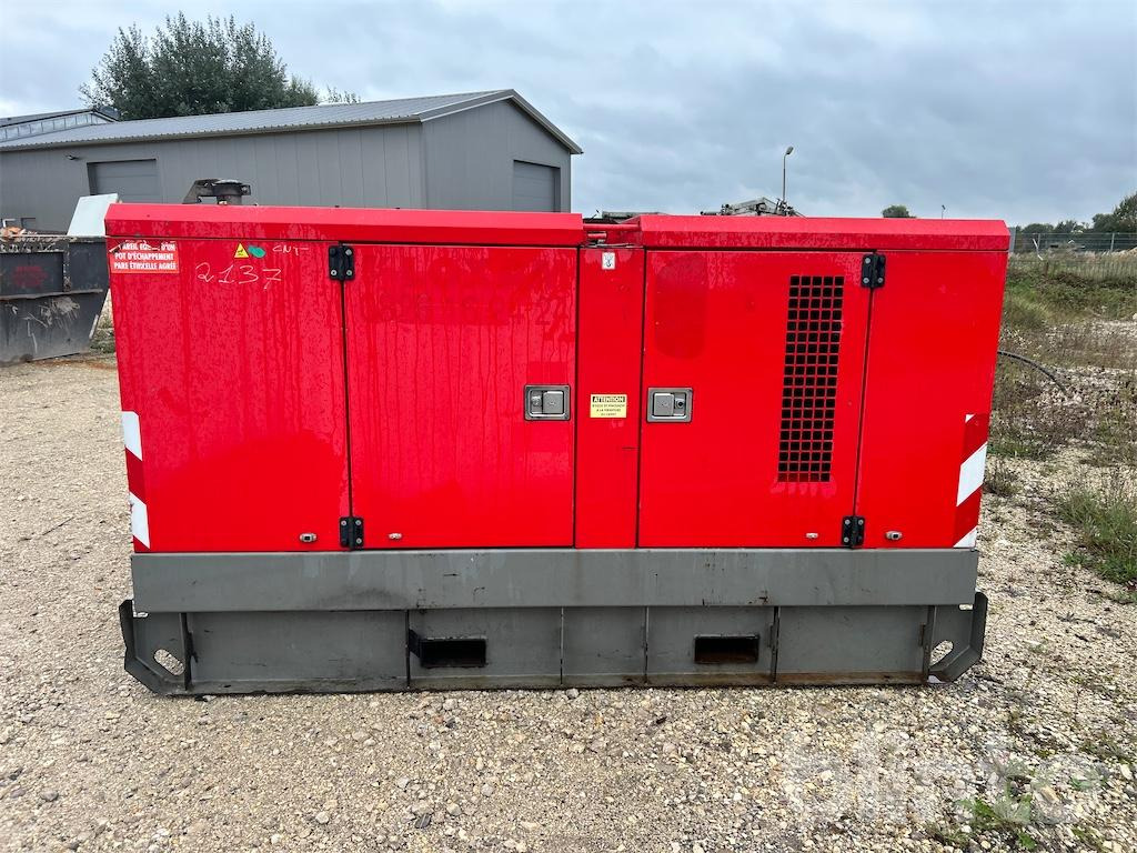 Atlas Copco (2015) - Elektrický generátor: obrázok 4 Atlas Copco (2015) - Elektrický generátor: obrázok 4