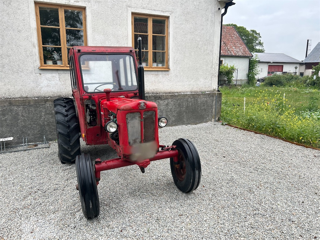 BM VOLVO 400 - Traktor: obrázok 2 BM VOLVO 400 - Traktor: obrázok 2