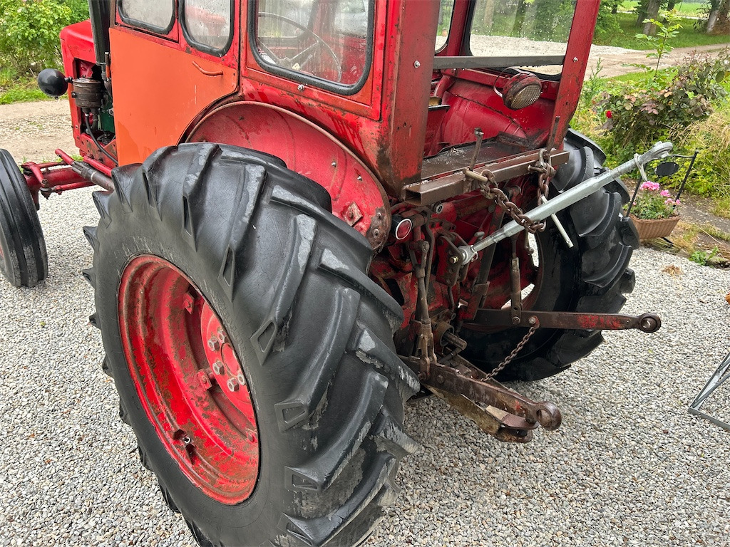 BM VOLVO 400 - Traktor: obrázok 5 BM VOLVO 400 - Traktor: obrázok 5