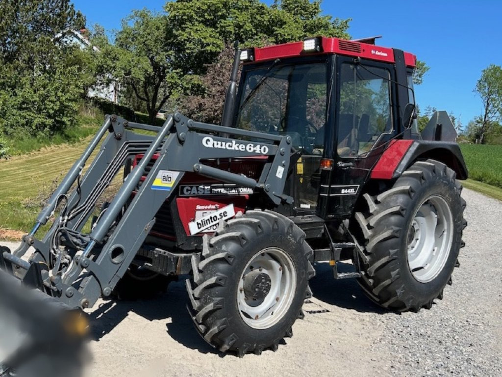 CASE INT 844 AXL - Traktor: obrázok 2 CASE INT 844 AXL - Traktor: obrázok 2