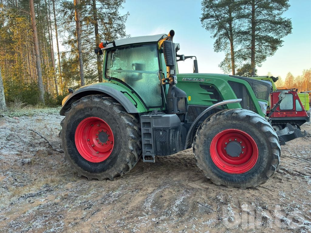 FENDT 828 Vario - Traktor: obrázok 4 FENDT 828 Vario - Traktor: obrázok 4