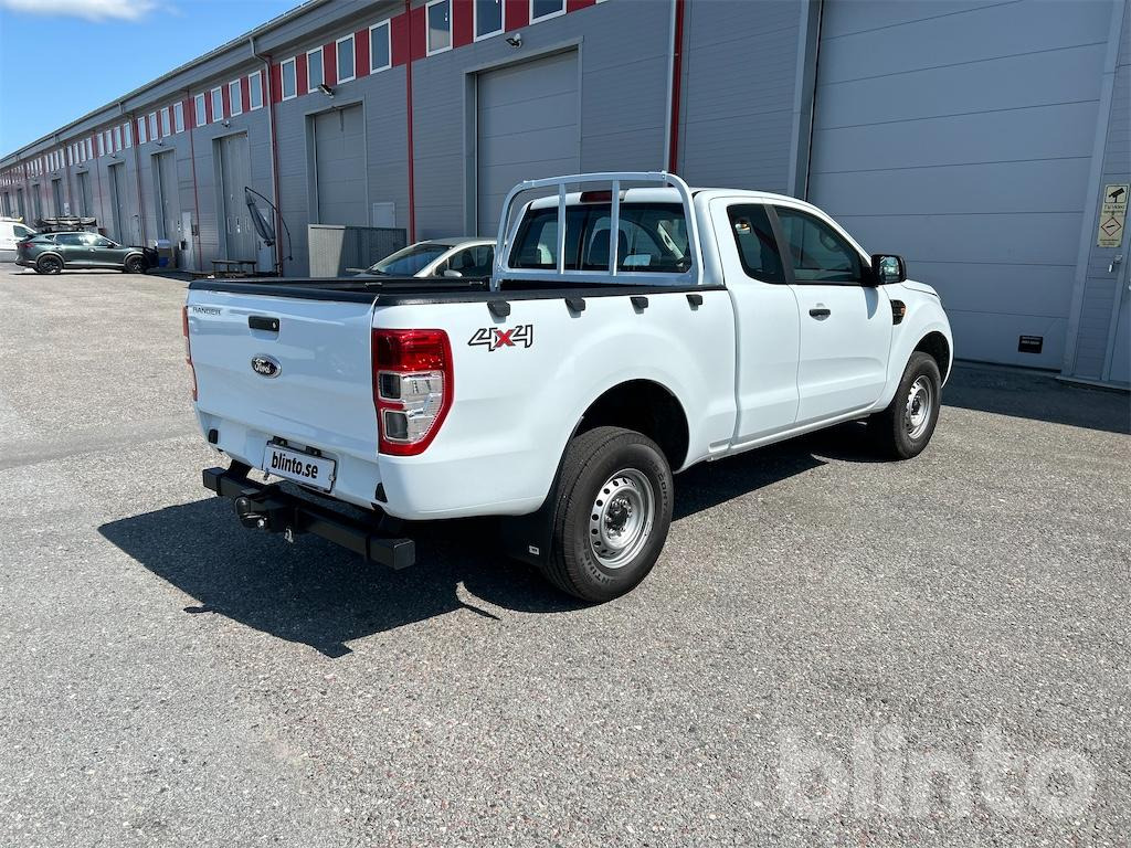 FORD Ranger SuperCab 2.2 TDCi 4x4 - Pick-up: obrázok 5 FORD Ranger SuperCab 2.2 TDCi 4x4 - Pick-up: obrázok 5