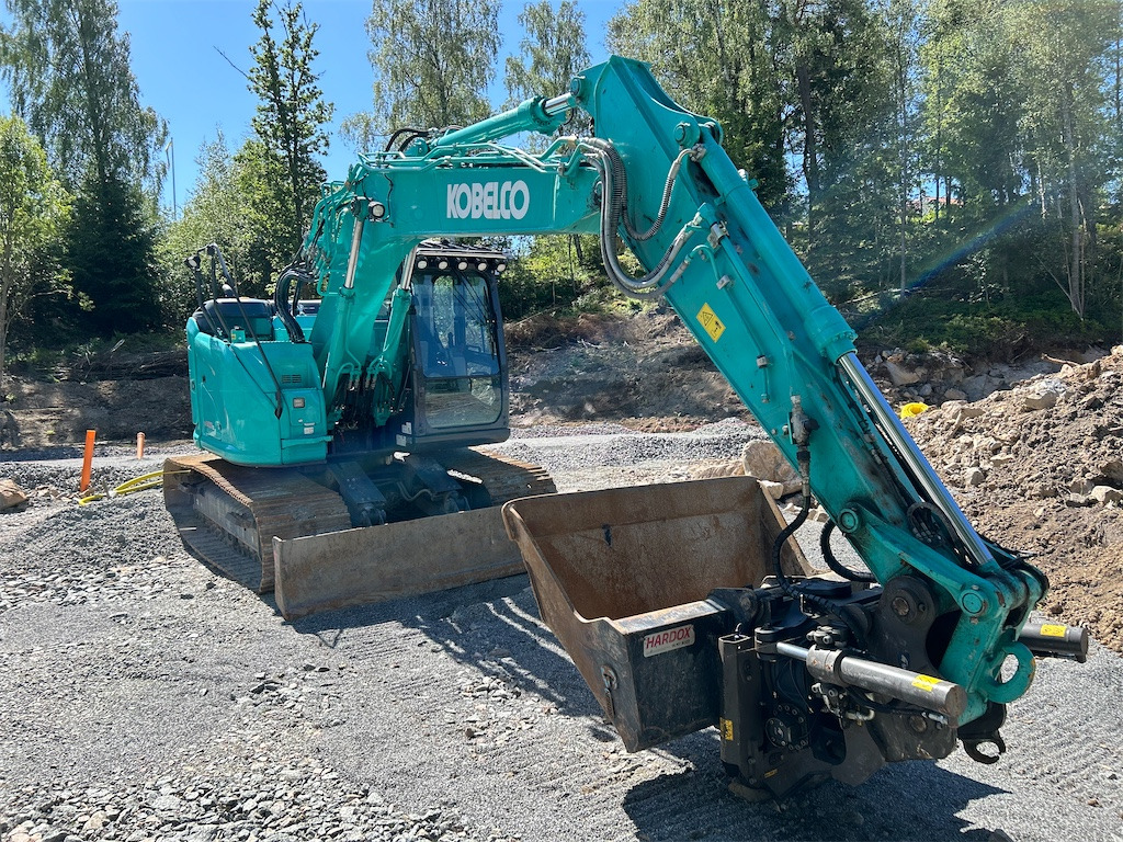 Kobelco SK140SRLC med 2D grävsystem och tillbehör - Pásové rýpadlo: obrázok 1 Kobelco SK140SRLC med 2D grävsystem och tillbehör - Pásové rýpadlo: obrázok 1