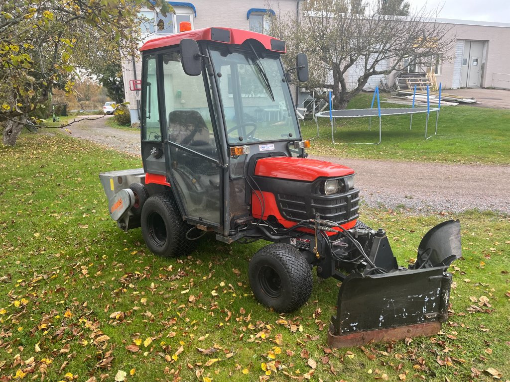 Kubota BX2200D - Kompaktný traktor: obrázok 3 Kubota BX2200D - Kompaktný traktor: obrázok 3