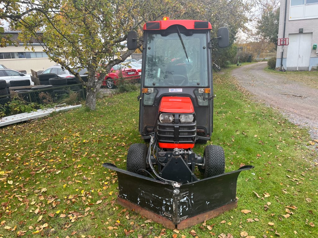 Kubota BX2200D - Kompaktný traktor: obrázok 2 Kubota BX2200D - Kompaktný traktor: obrázok 2