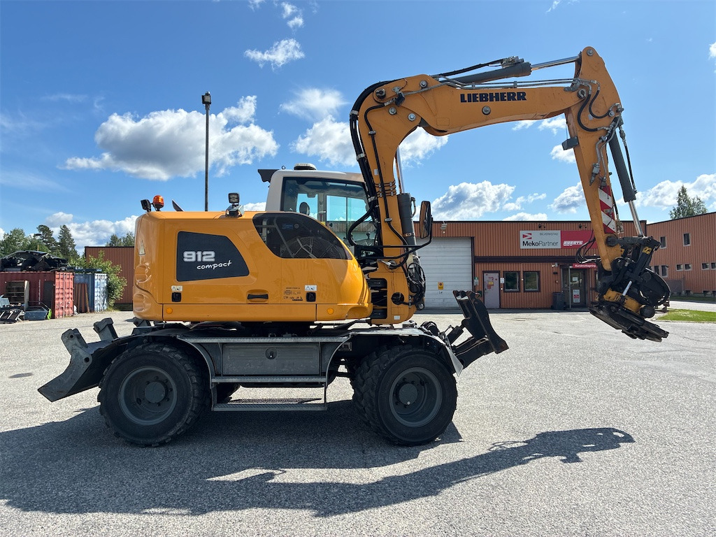 Liebherr 912 Compact - Kolesové rýpadlo: obrázok 4 Liebherr 912 Compact - Kolesové rýpadlo: obrázok 4